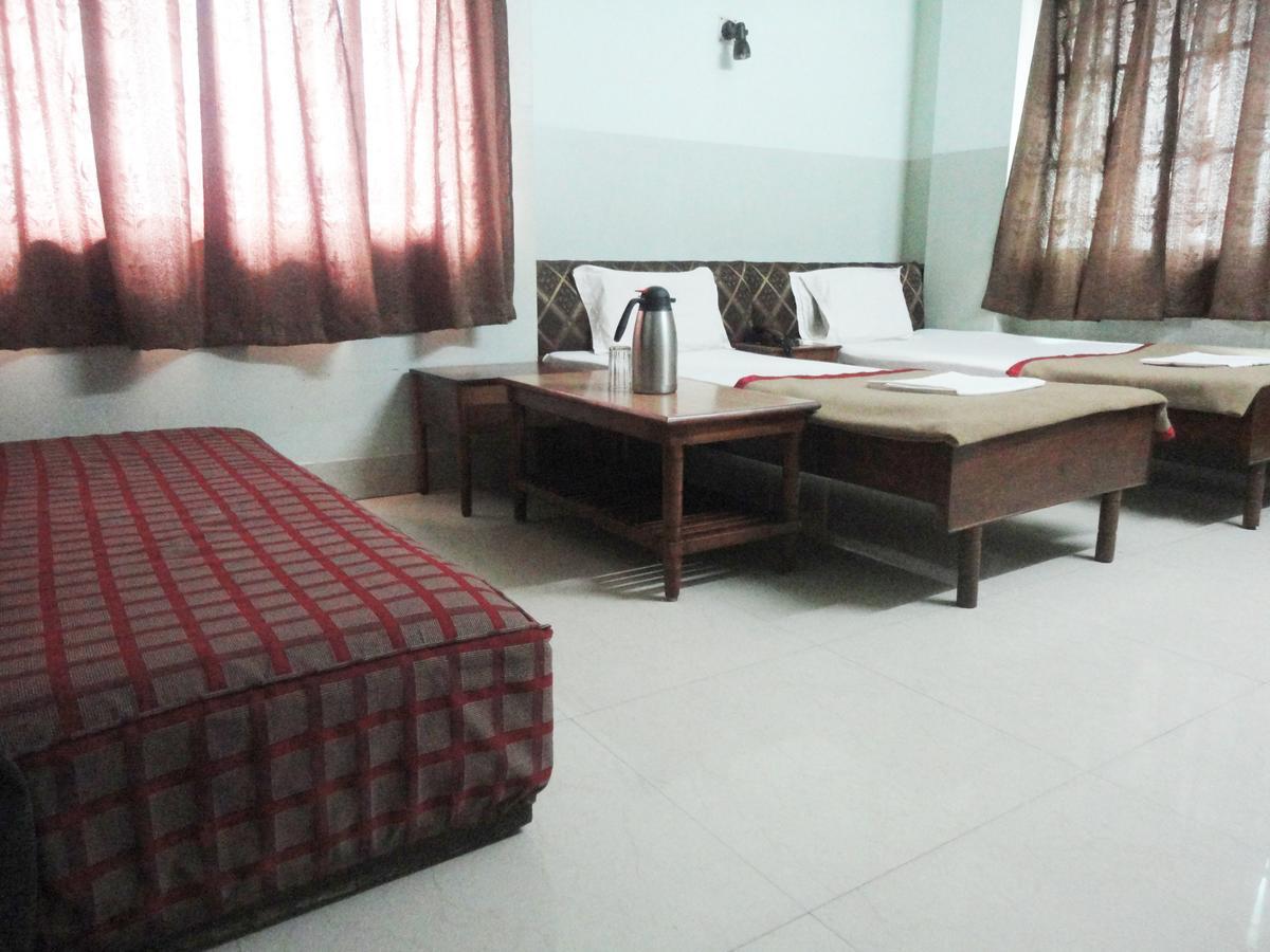 Hotel Yatrik Deoghar Exterior photo